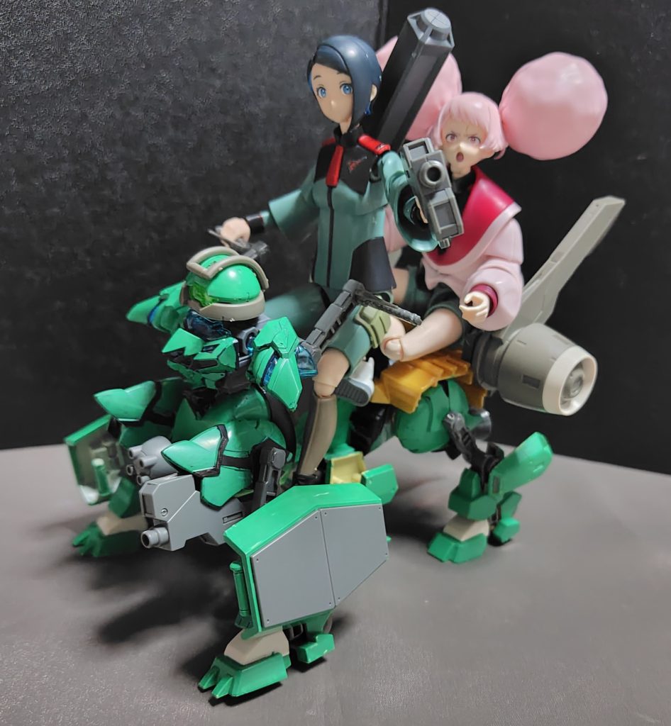 すれ違いざまに前方のドライバーから撃たれることもあります。ニカ「操縦しているだけだと思ったら大間違いですよ？」