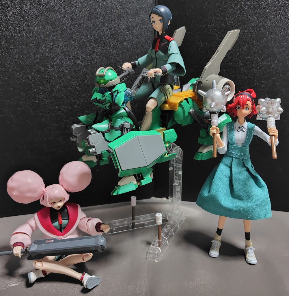 この作品を作る為に使用したガンプラは以下の通りです。・軍馬（信長専用）の胴体＋二人乗り用パーツ・チュチュ専用機の脚✕４・チュチュ専用機の肩パーツ＋シールド✕２・デミトレーナーのシールド✕２・チュチュ専用機の回転式スラスター✕２・デミバーディングのバックパックのスラスター・デミトレーナーの頭部・SDWガンプラの上半身（佐助デルタ）・コトブキヤのジョイントパーツ多数カラーリングはSOFTTIPPEDMARKERSのアーマードグリーンを使用しています。