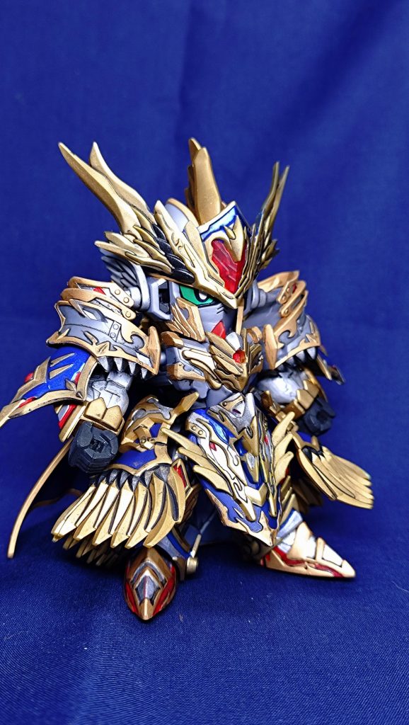 クリアーパーツなしVerキットは角のシャープ化と、手、腕、足の肉抜き埋めをしてます。SD HEROSのデザインの塗分けには水性ホビー＋マジックリンを初めて試し細かいところの塗分けを頑張りました。