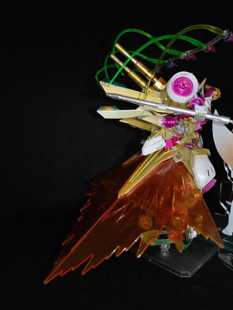 ファンネルラックに1機残してドコから発射してるか判るようにしたつもり(笑)