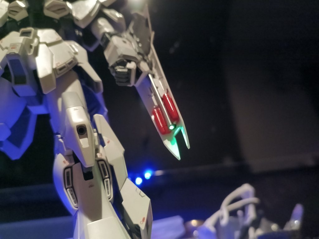 ウェポン各所に