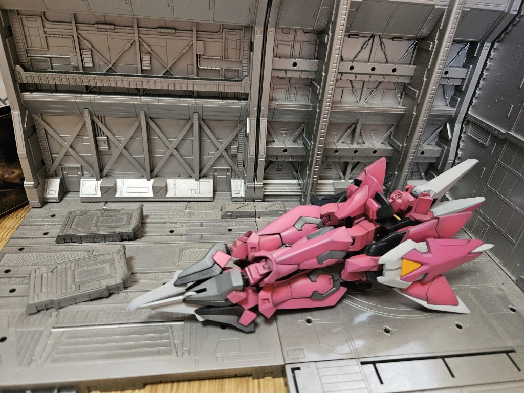 巡航形態先っぽの爪合わせるのめんどくせぇ…😅