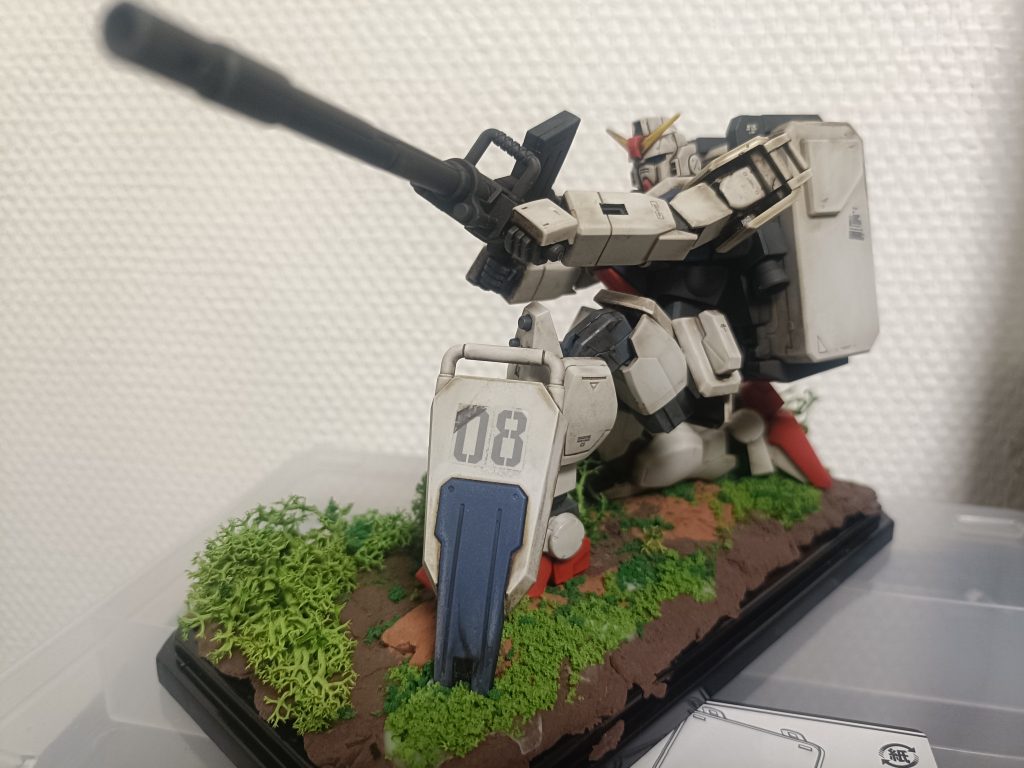 HGUC 陸戦型ガンダム–3枚目/制作者：ゆうさん