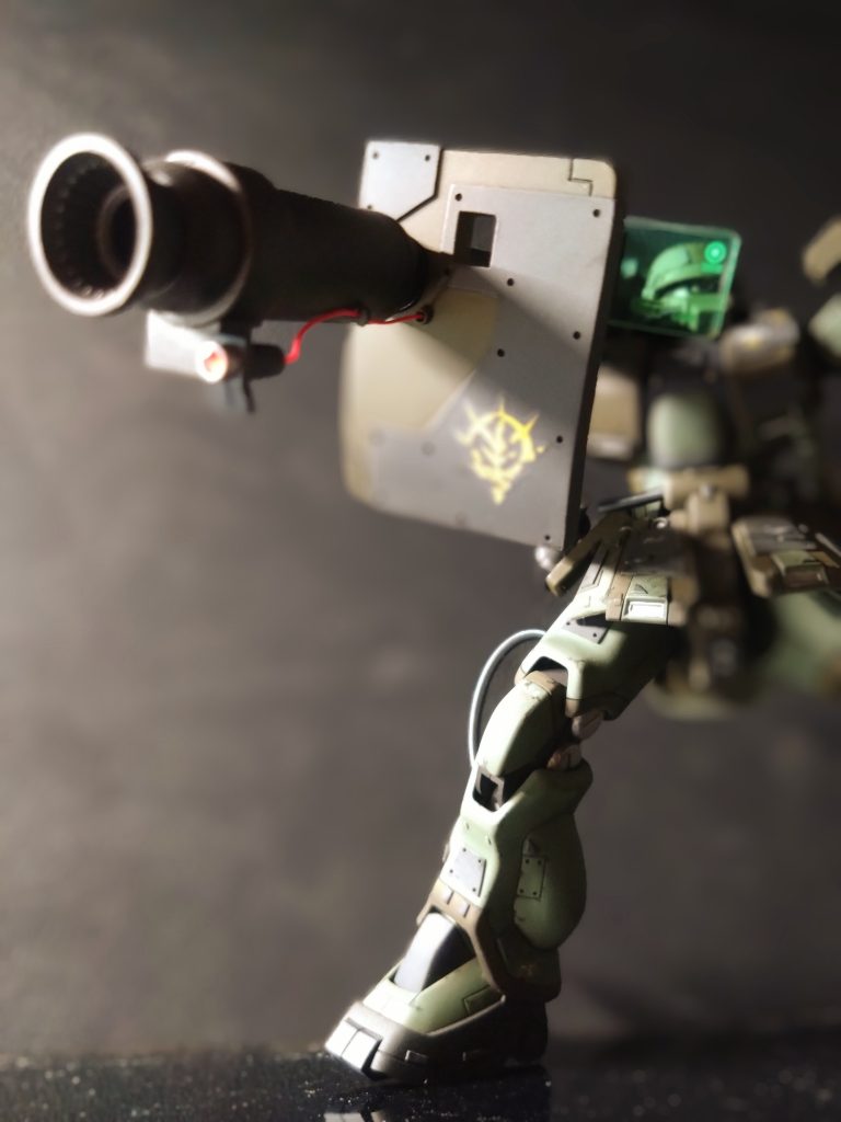 ラケーテン・バズにはセンサーらしきパーツを取り付け配線をしモニターに映し出す設定(いつも見てるYouTuberの方がやっていたので真似しました😅)