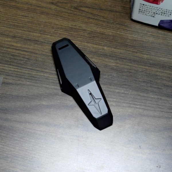 墨入れ終わらせましたし貼っても良いかなとハイザック同様テイルレターやらモデックスナンバーやらで悩み中ですがシールドもハイザックのにするか迷ってるのでとりあえず塗っときます（2枚目）