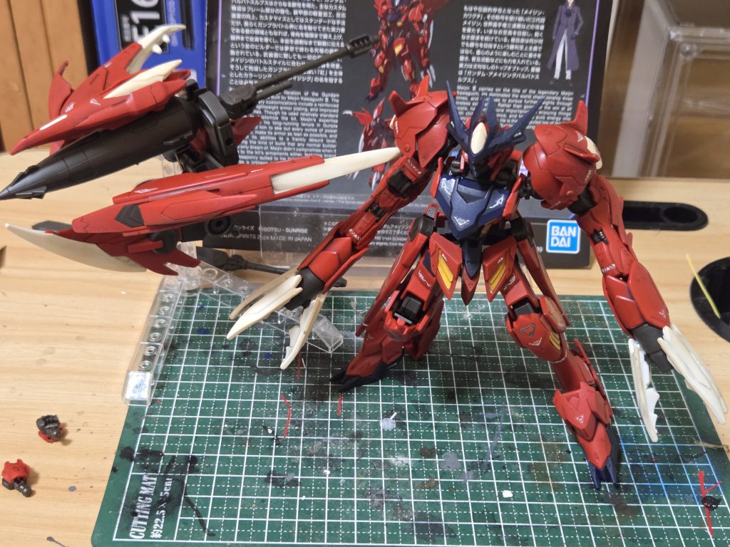 メイスをブースターと組み合わせたり、クロー部分を腕に装着したり遊び方色々