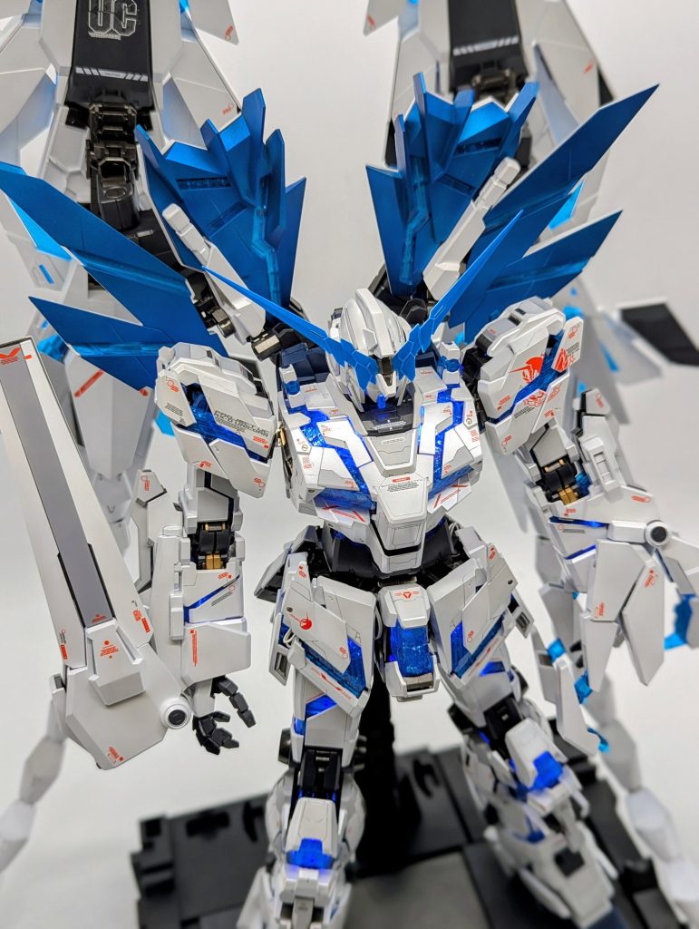PGユニコーンガンダムペルフェクティビリティ改修全塗装完成品–4枚目/制作者：kenshira0123