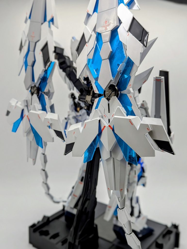 PGユニコーンガンダムペルフェクティビリティ改修全塗装完成品–7枚目/制作者：kenshira0123