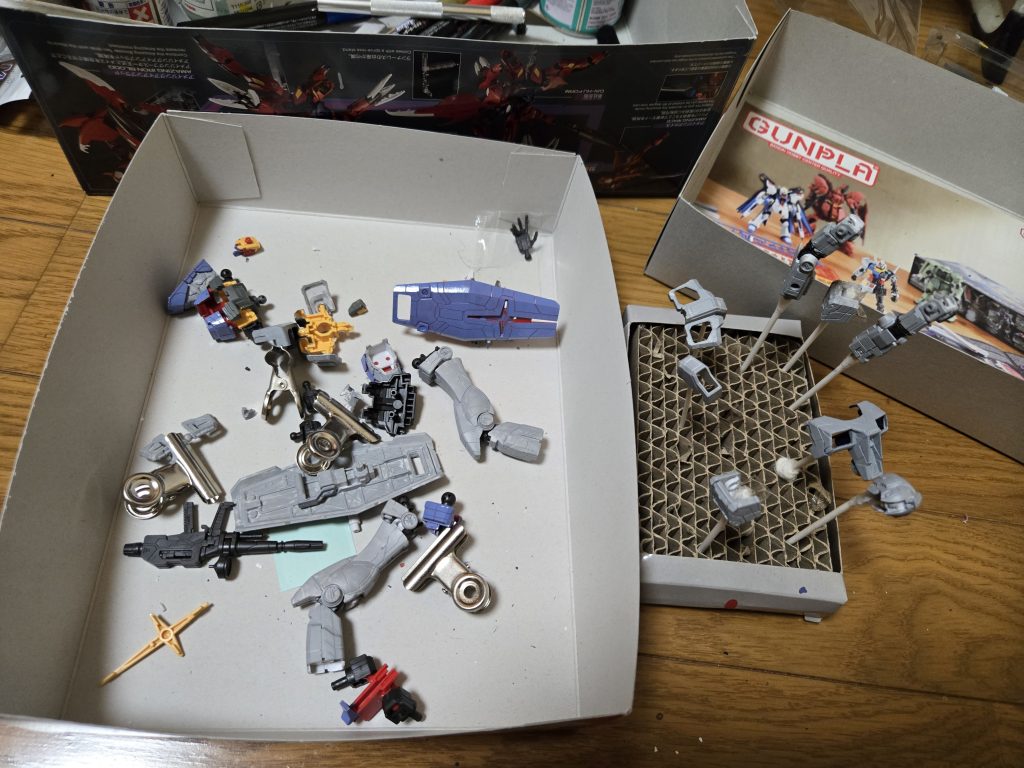 パーツ構成優秀なんで塗りわけしやすいですよね