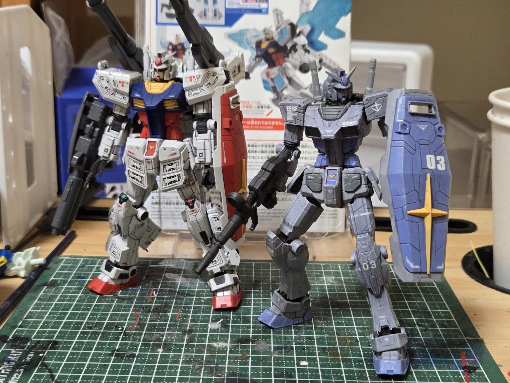 以前組んだ羽根外した『なんちゃってフルアーマー風』万博ガンダムと値崩れしてきたら改造用に羽根パーツ買っておくかな?