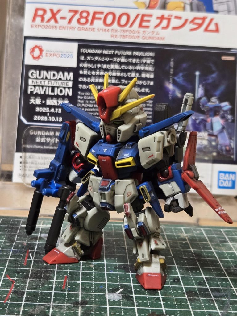 未塗り分け部分を追加塗装してリアルタッチマーカー仕上げ、ちょい百均シール貼り