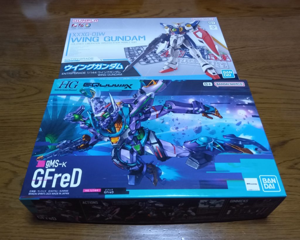 作品名：<p>今日、EGウイングガンダムが届きました！ それと外出の帰りにエディオンに寄ったら、まさかのGFreD発見。即買いしました。 両方欲しいキットだったので嬉しいです！ けどいつ組み立てれるかな…。</p>
