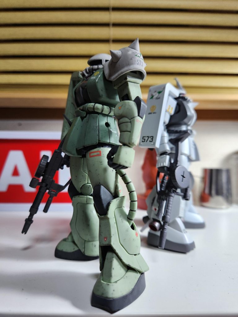 R7/10追記HGザクIIでマツナガ機が出来た記念に撮影♪