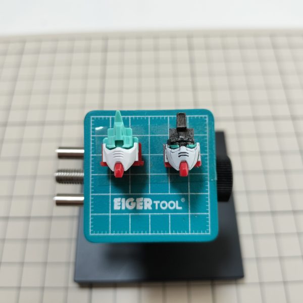 MG2.0、改修後、元になったEGニュー中身の比較、切断ラインなど分かりやすいと思います。②につづく （5枚目）