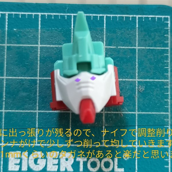 自分が使ったツールはデザインナイフタガネ0.075タガネ0.6細かい作業なのでナイフやタガネの力加減や角度に気を遣い慎重に。デザインナイフだけでも出来ると思いますがタガネはあると楽だと思います。③につづく  （4枚目）