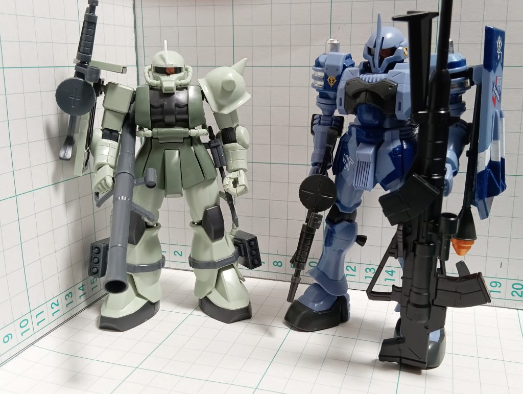 旧hgucザクと比べて