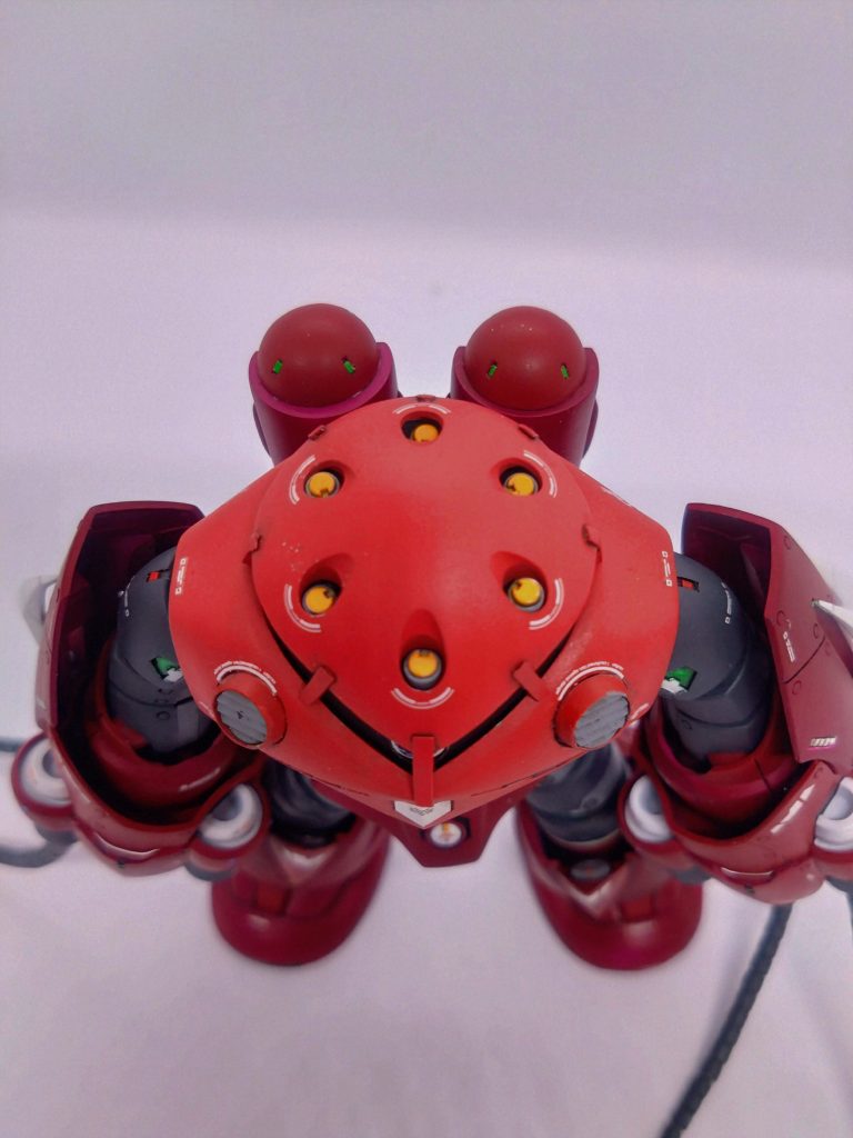 ミサイル部、胸(?)の丸いダクト部、支柱8本を作り直りました😋