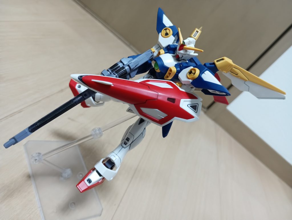 EGはなんというかお手軽かつシンプルに楽しいプラモですねちょっとだけスミ入れするだけですごくカッコイイですし