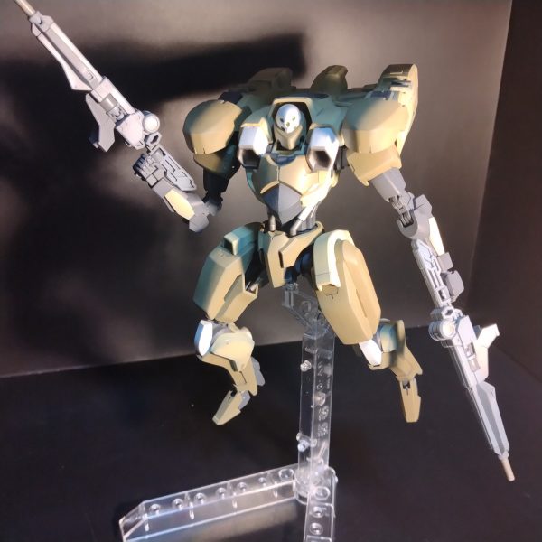 取り敢えず！ここまでと言いながら！結局は組んでしまいました！😄後はデカールとトップコートしたら完成と思ってましたが！説明画見ながらチェックしたら数カ所色が足りない事が分かったので次の回で再塗装します！なので一旦はホントにここで作業ストップします！再塗装したらあと一度だけストーリーに上げてからストーリーは終わりにして😀完成したら、いつものように普通に投稿しますので！観覧宜しくお願いします！😀（5枚目）