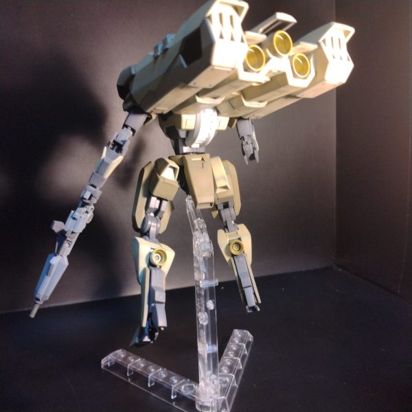 取り敢えず！ここまでと言いながら！結局は組んでしまいました！😄後はデカールとトップコートしたら完成と思ってましたが！説明画見ながらチェックしたら数カ所色が足りない事が分かったので次の回で再塗装します！なので一旦はホントにここで作業ストップします！再塗装したらあと一度だけストーリーに上げてからストーリーは終わりにして😀完成したら、いつものように普通に投稿しますので！観覧宜しくお願いします！😀（4枚目）