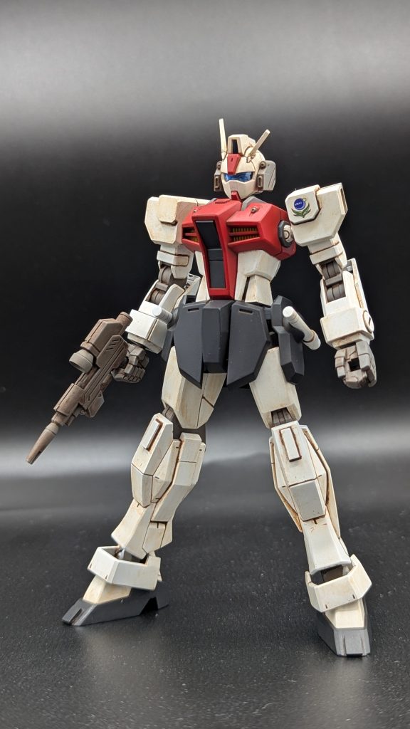 そのままジムキャノンっぽいダガーというのは少しつまらないので、脚部装甲、ストライカーパックをパージすることで『ライト・ダガー』に換装できます。一撃離脱戦法を得意とする格闘機のイメージです。脚はジム２を意識してディテールを変えてみました。