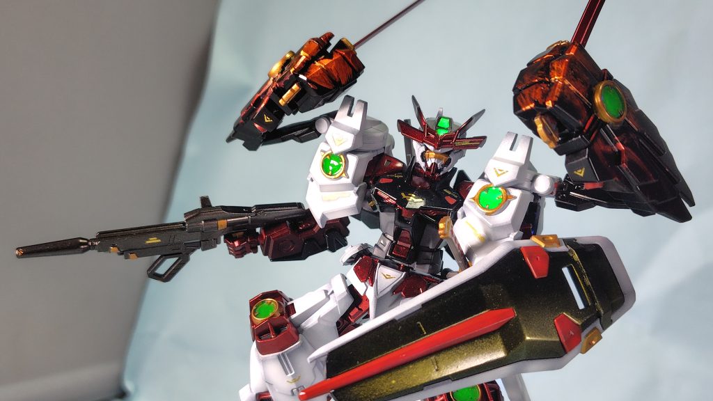 一応、銃も武者頑駄無を参考に金入れたりグリップを木製っぽく塗装したり。