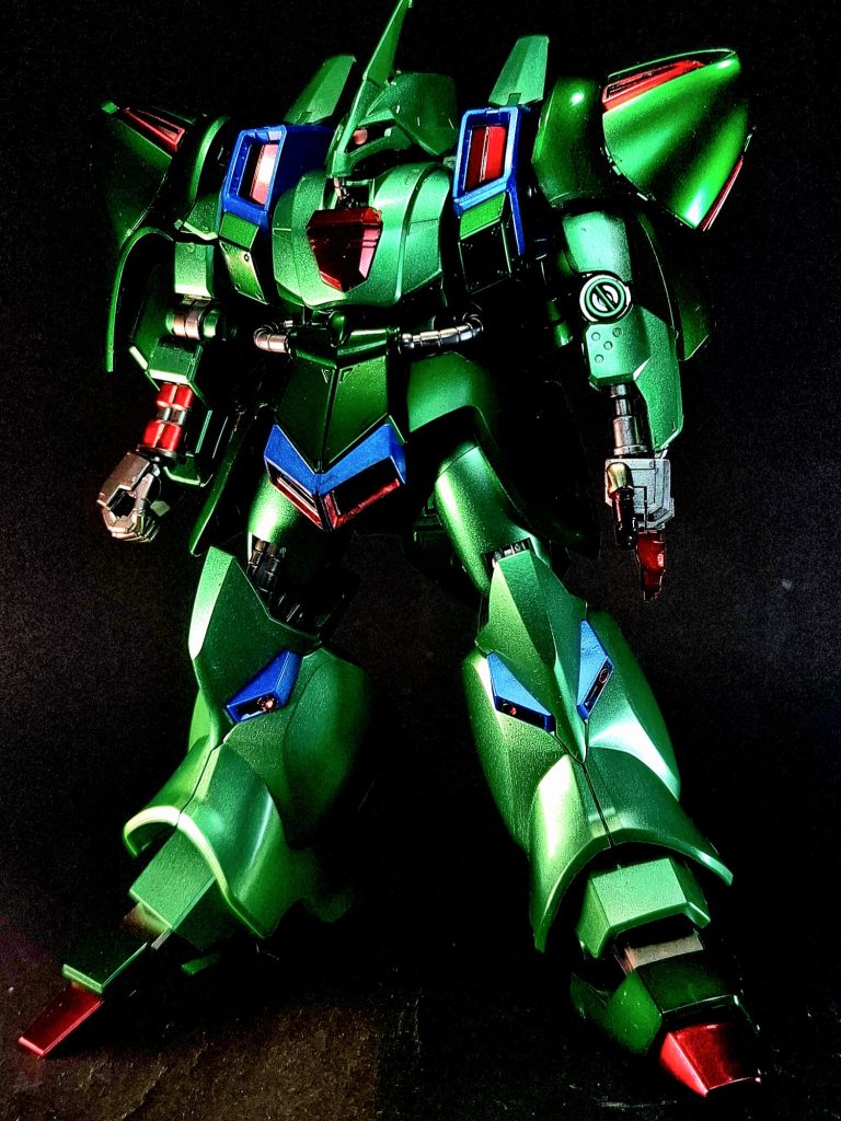 ガルスJは同時期に開発されたズサとの共同運用を想定しており、ズサによるミサイル攻撃ののち、本機が前衛機として白兵戦を行うという運用が想定されていた。試作機がエンドラで組み立てられ、対アーガマ戦で実戦投入された際の評価からその後量産化された。ドライセンに比べ性能が劣っていたため主力機にはなり得なかったが、第一次ネオ・ジオン抗争末期まで運用され、ハマーン・カーンに反旗を翻したグレミー・トトの軍でも使用された。