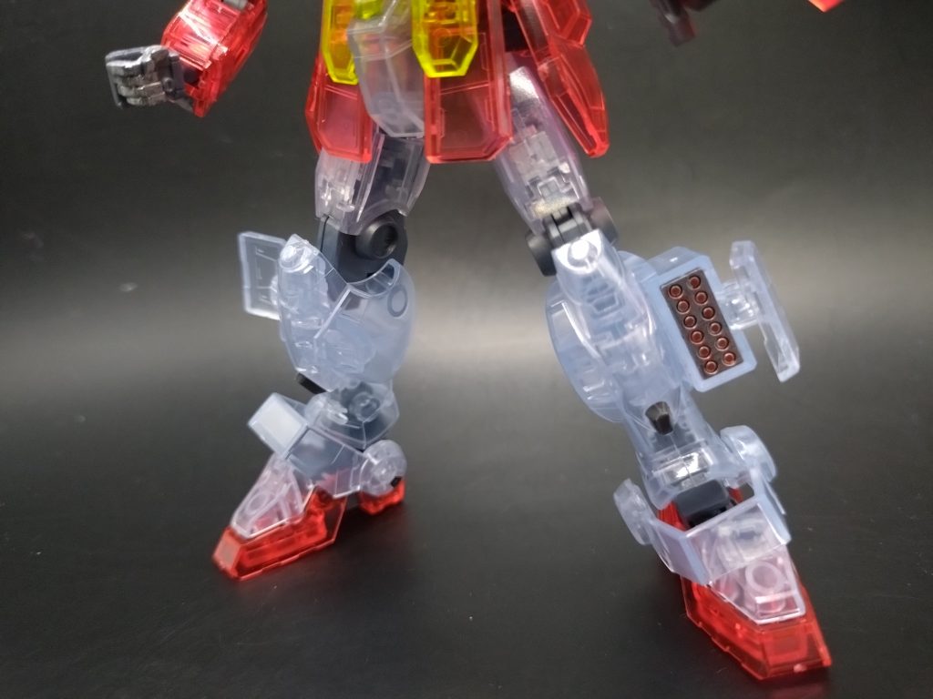 ミサイルポッドも塗り分け