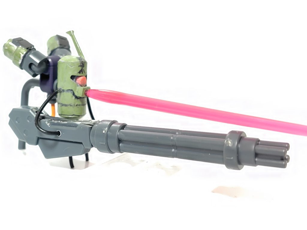 でも…口からビームが出ます