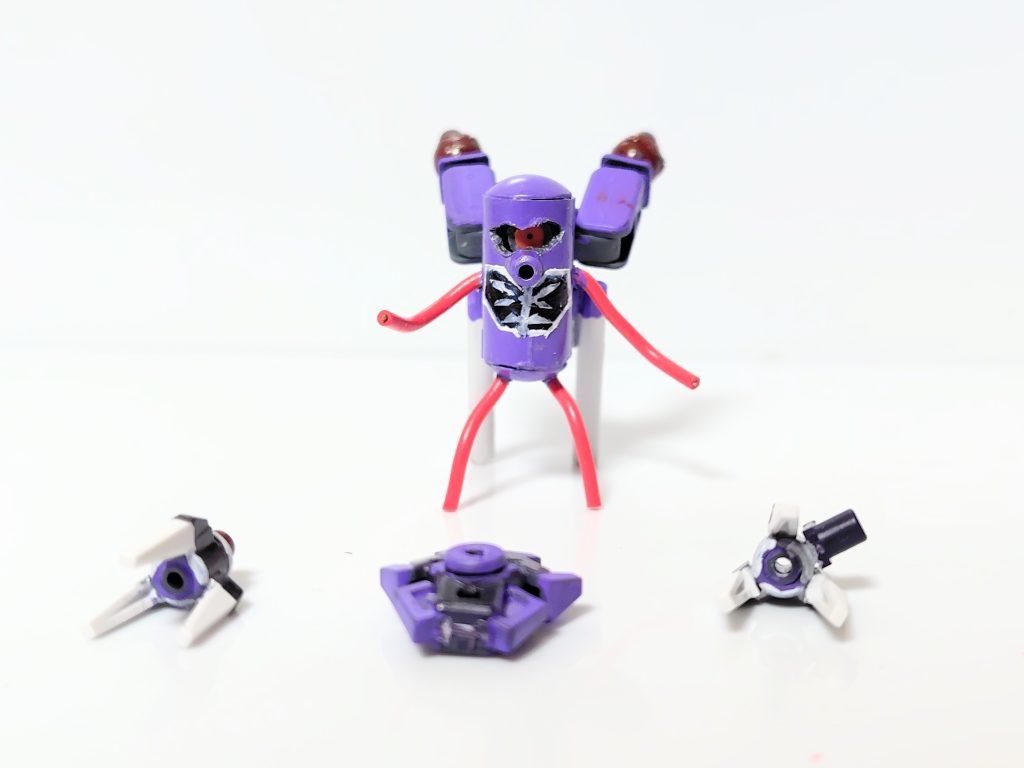 組み換えは簡単ジョイント付き左手を外して右手を左手に、盾を右手に着け直すだけです