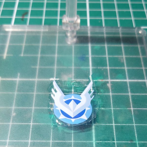 ガンプラのディスプレイベースを飾る