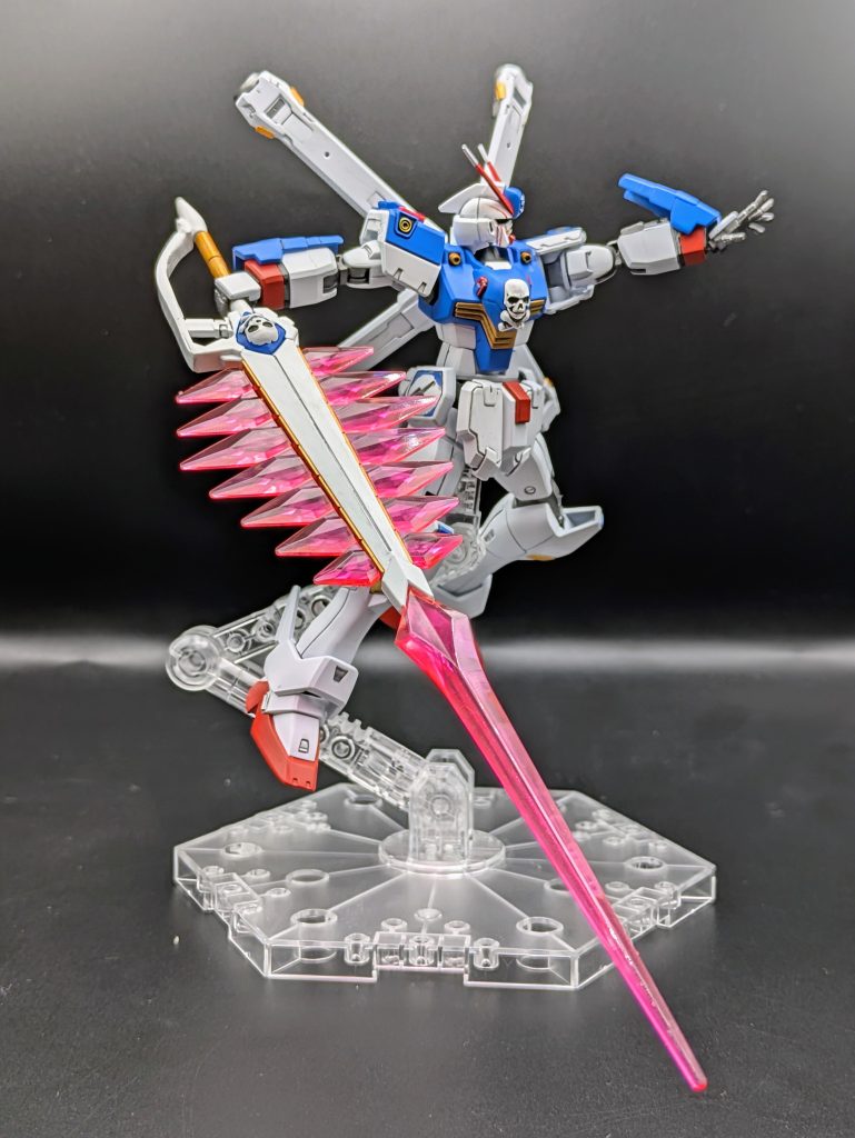 「セーフティー解除！」付属してあるビーム刃を展開。コレこそ原作通りではあるのですが⋯⋯。