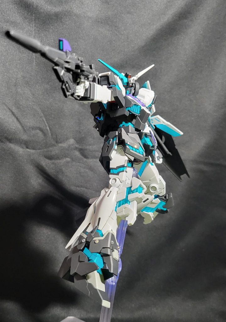 輪堂千速専用ユニコーンガンダム【デストロイモード】–2枚目/制作者：Tom