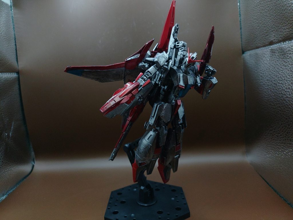 ◯重力下飛行モードMSを大型のサブフライトシステムなしで、可変もなしで有重力下を高速飛行出来るモード。Zガンダムのコンセプトとして、サブフライトシステムに頼らない、単身で空中戦が可能な機体となっており、変形による長距離移動、飛行モードによる空中戦による制圧が可能となっている。