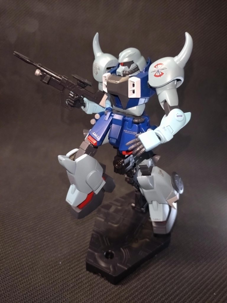 一応ノーマルタイプで出撃バージョン。整備兵がその都度腕を交換するのは、骨が折れそうですね。
