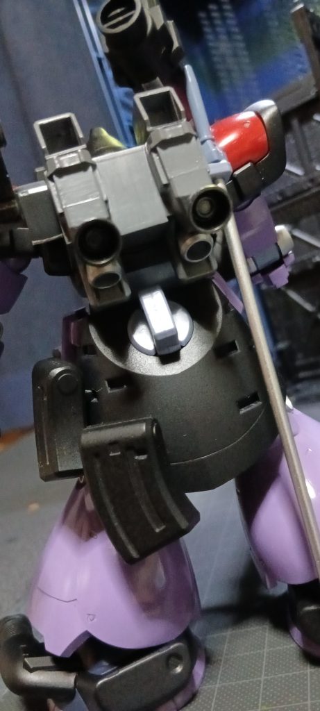 バックパックを大型化&バーニア追加です。