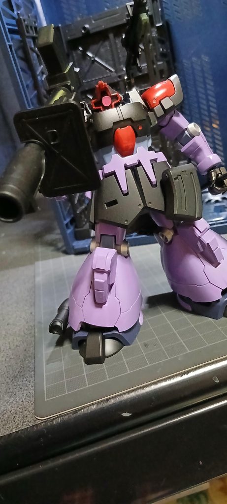 その昔、部分塗装してから数年の間放置して、埃まみれになっていたんですが😢二年程前に埃や汚れ、塗装を落として全塗装とディテール&武装を追加してみました。😼