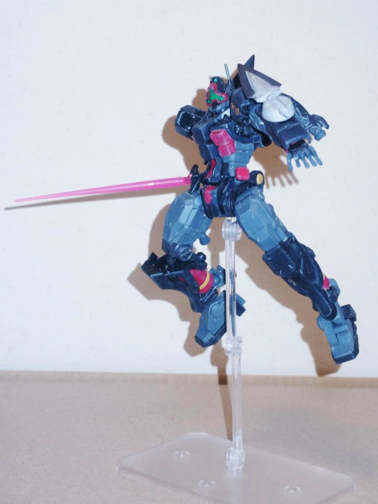 ビーム・サーベルの構え！