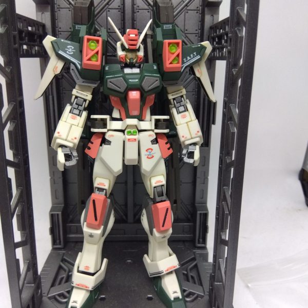 HGライトニングバスターガンダム