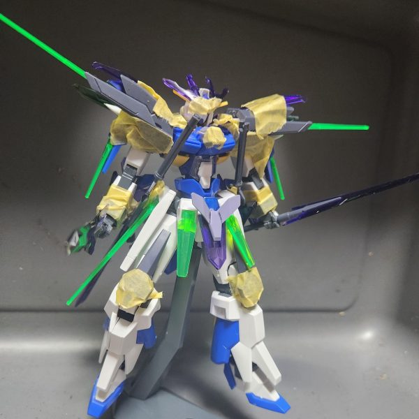 現在制作中のガンプラでまだ名前がありません、今はある程度ヤスリがけが終わったのでそろそろ名前と塗装を本格的に考えないとですね、一応塗装はI