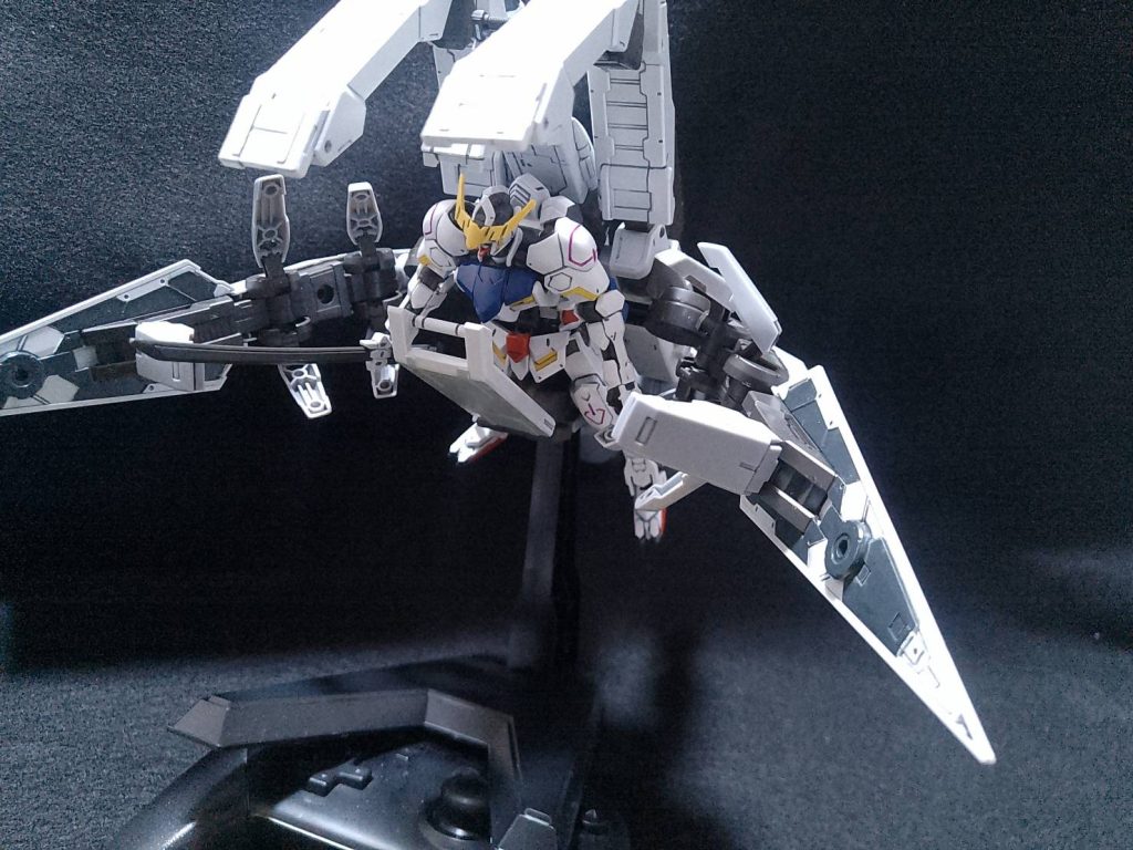 HGガンダムバルバトス＆長距離輸送ブースタークタン参型