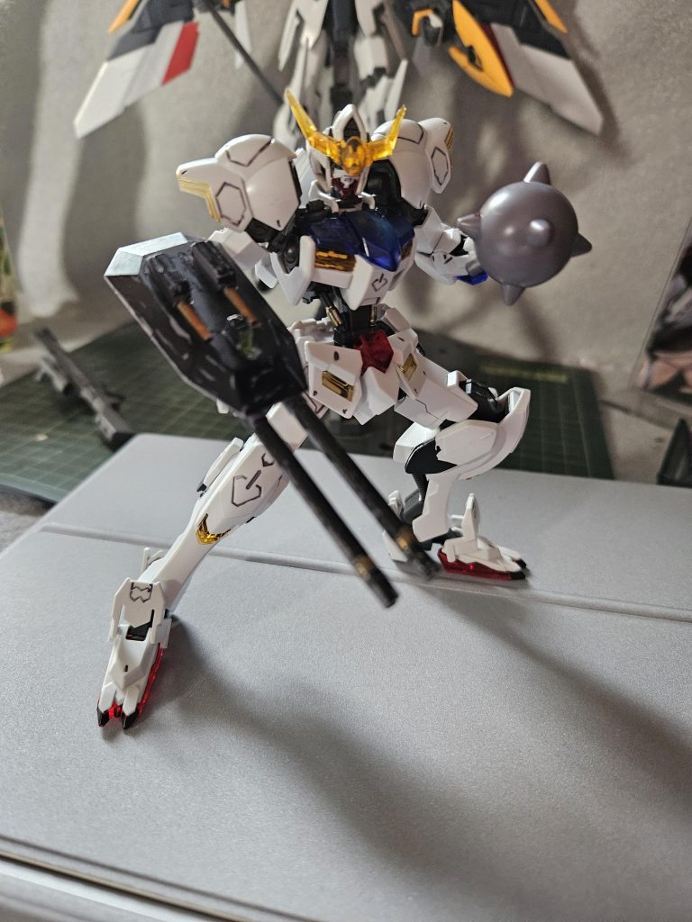 発想浮かんだ当初のバルバトスにレイダーの武装を持たせた図