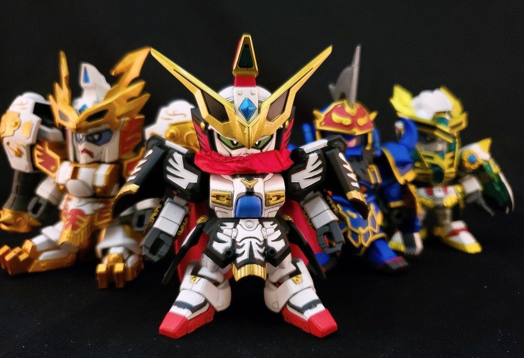 ヤフーオークションでセット販売しております。もう定価では購入できないキットになってしまいましたがプロポーションやデザインは素晴らしいシリーズです。演者も意外性があり良い作品です。 