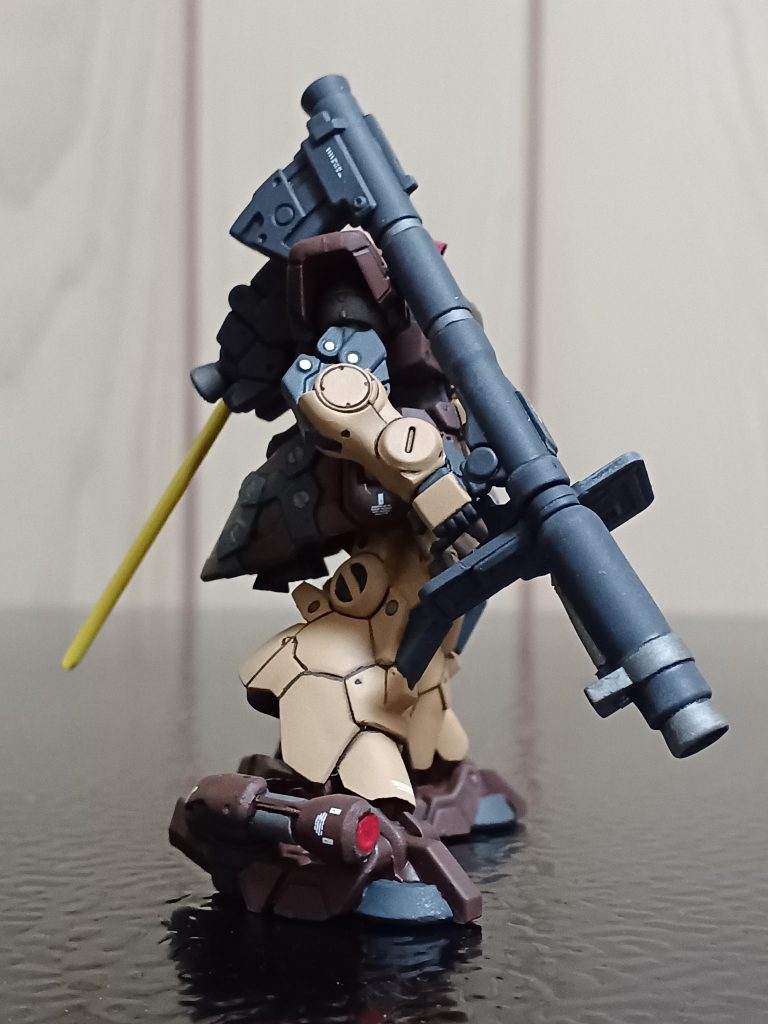 右サイドからです。こちらを先に合わせ目消しなどの処理を施しましたが、粗が目立つ所もありますね😅