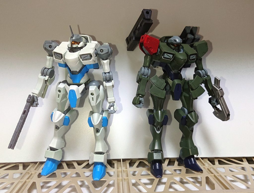 2体目のザウォートヘヴィ(赤肩)と、AC6用のハンドガンを持っている一般用ザウォート。 