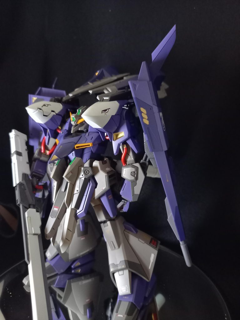 肩部の目のデカールはオルフェンズの流星号からの流用意外と違和感無いかと(*´▽｀*)