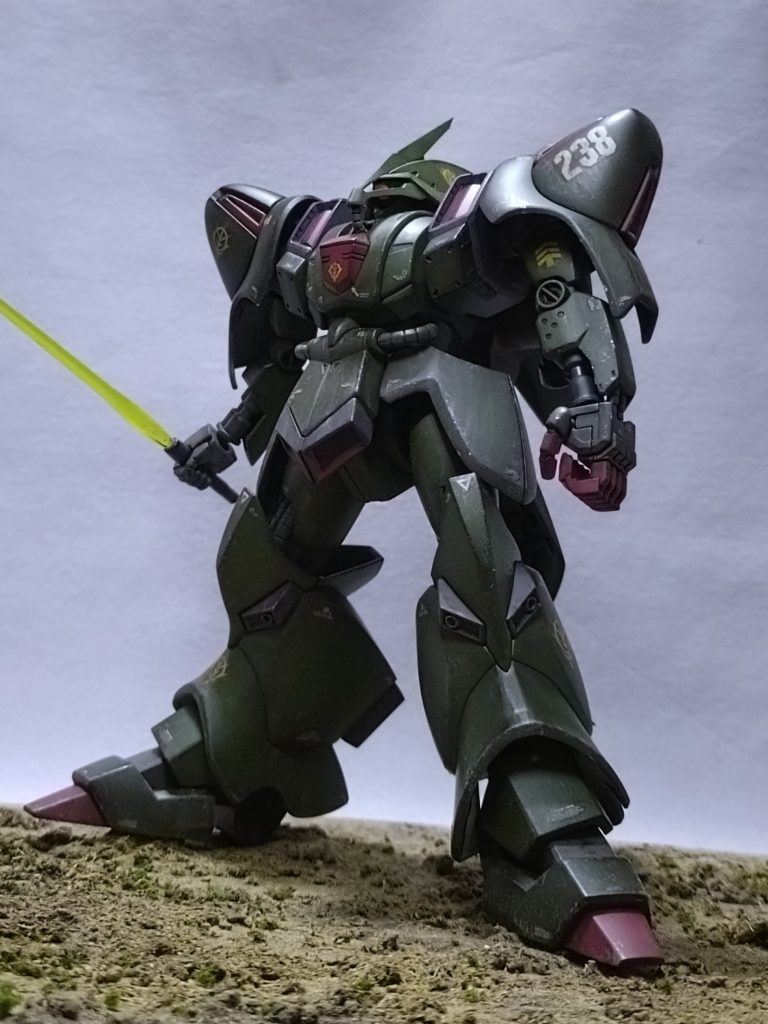 暗い色合いで塗装してみても良さそうな感じがして、この色合わせで仕上げました。