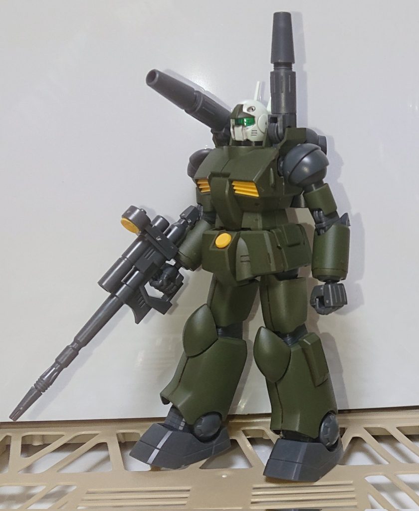 ライフル持ちポーズ