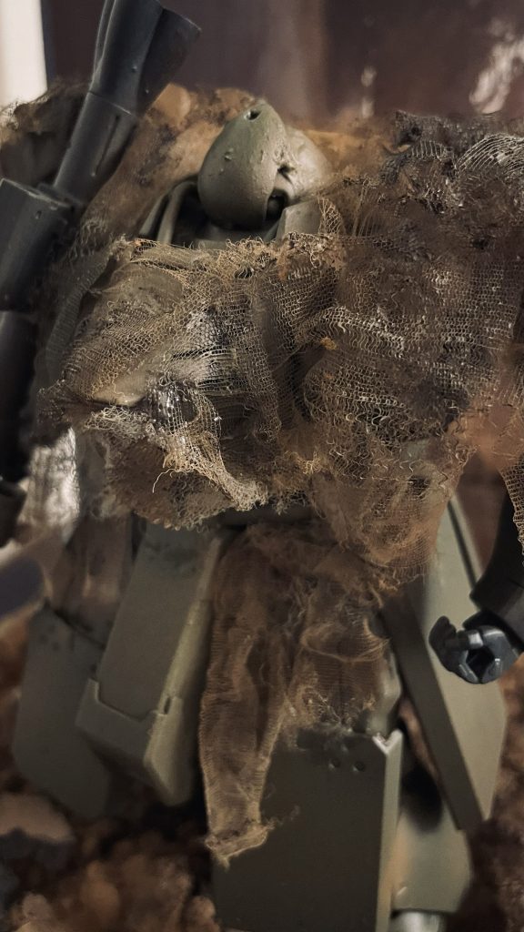 フェースのアップです。モノアイはHアイズの2.5mmを使用しています。