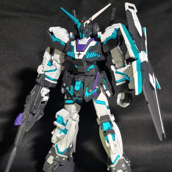 輪堂千速専用ユニコーンガンダム【デストロイモード】